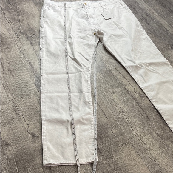 Adriano Goldschmied Everett Slim Straight White Pants - Picture 4 of 10